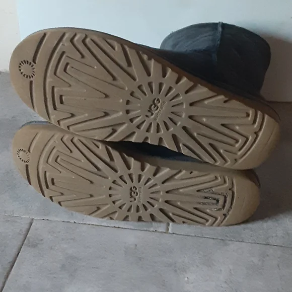 UGG  boots  size  8 women - Picture 5 of 5